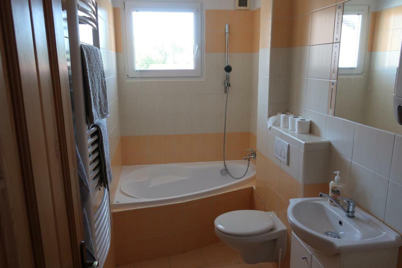 Ferienwohnung Apartman 819 Třeboň Exterior foto